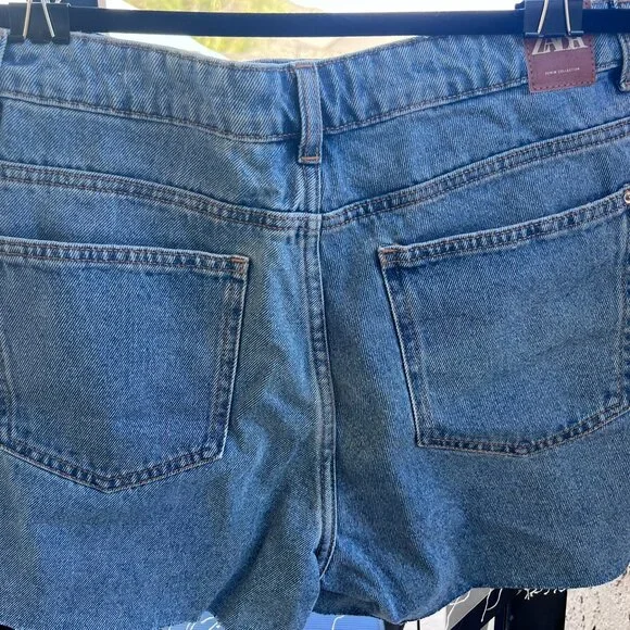 NWT SZL ZARA Raw hem denim mini skort with buttons. - Picture 4 of 5